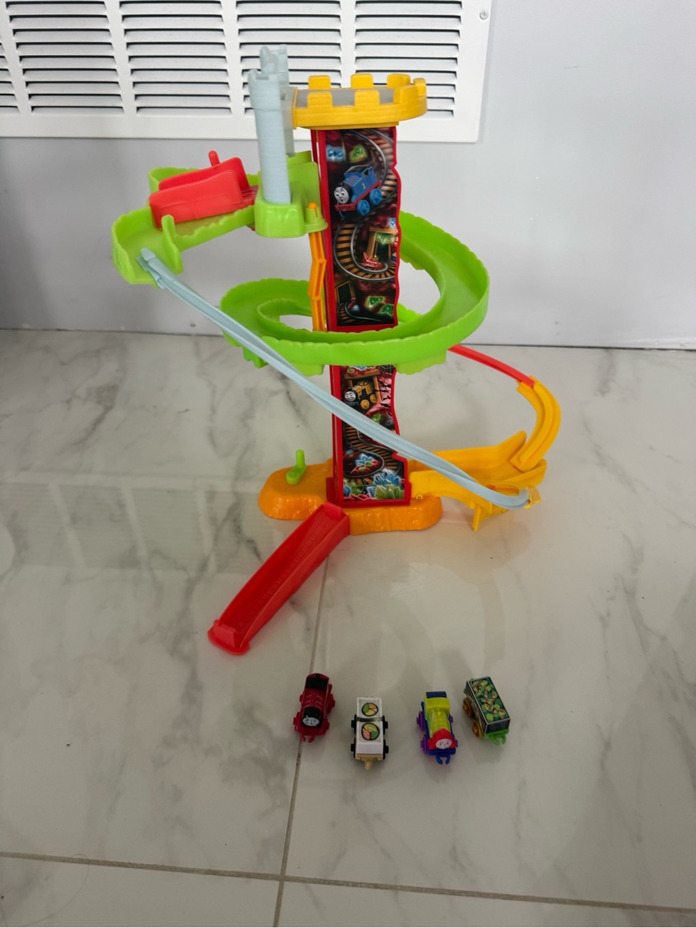 Thomas & Friends MINIS, Twist-n-turn Stunt Set